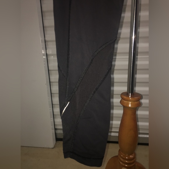 LULULEMON Inspire tight II 26” inseam leggings with double front zipper size 6 - Picture 8 of 15